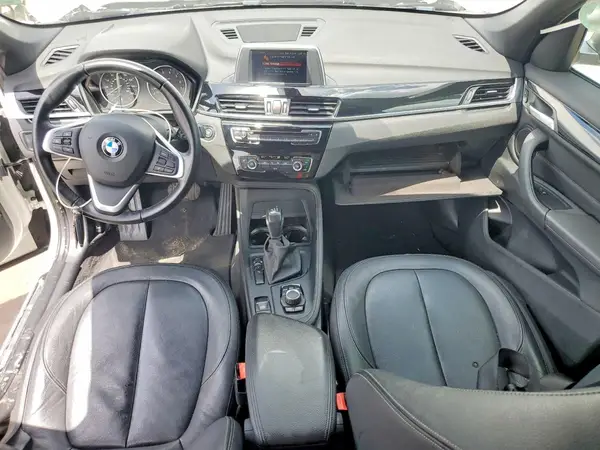 WBXHU7C34J5H41963 2018 BMW X1 - Image 8