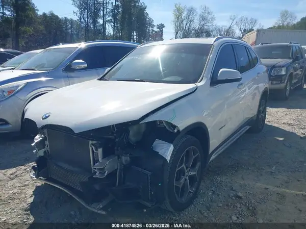 WBXHU7C34J5H42322 2018 BMW X1 - Image 2