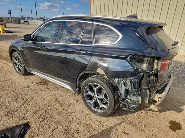 WBXHU7C34J5H43647 2018 BMW X1 - Image 2