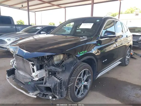 WBXHU7C34J5L05241 2018 BMW X1 - Image 2