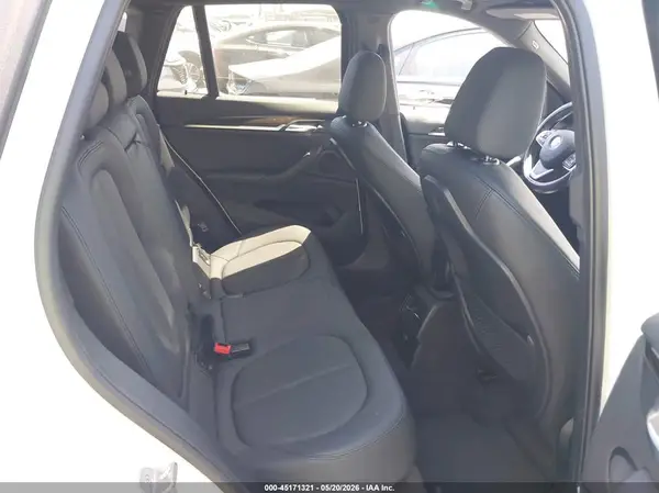 WBXHU7C34J5L06311 2018 BMW X1 - Image 8