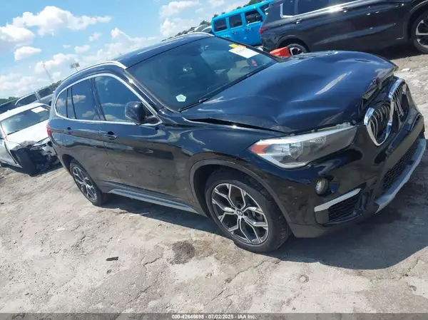 WBXHU7C34J5L07524 2018 BMW X1 - Image 1