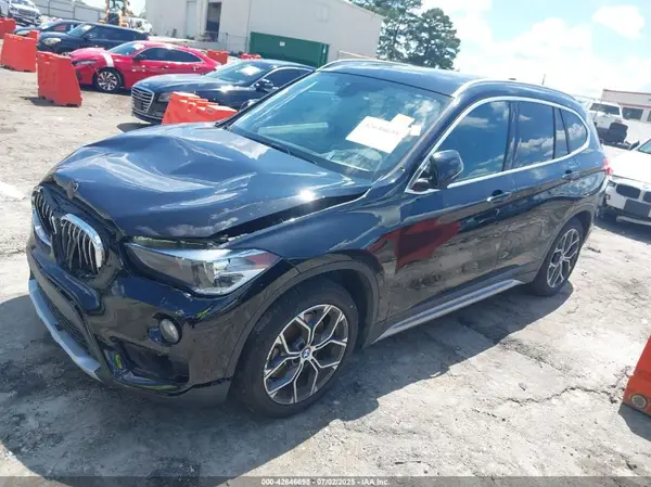 WBXHU7C34J5L07524 2018 BMW X1 - Image 2