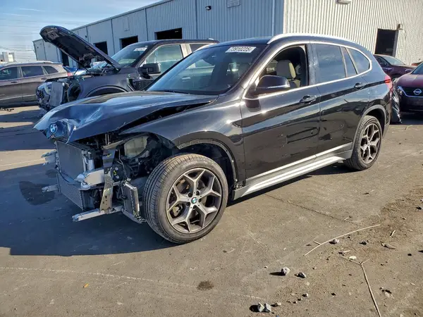 WBXHU7C34J5L07796 2018 BMW X1 - Image 1