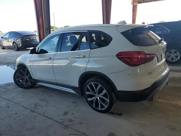 WBXHU7C34J5L08947 2018 BMW X1 - Image 2