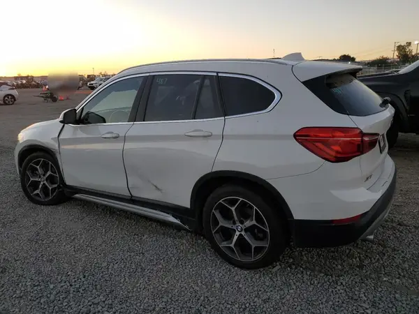 WBXHU7C34J5L09628 2018 BMW X1 - Image 2