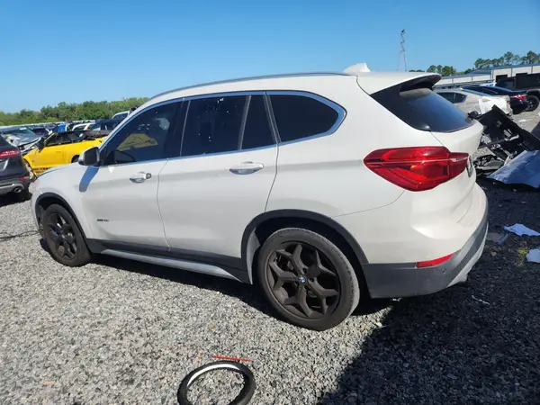 WBXHU7C35H5H33719 2017 BMW X1 - Image 2