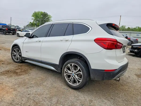 WBXHU7C35H5H35552 2017 BMW X1 - Image 2