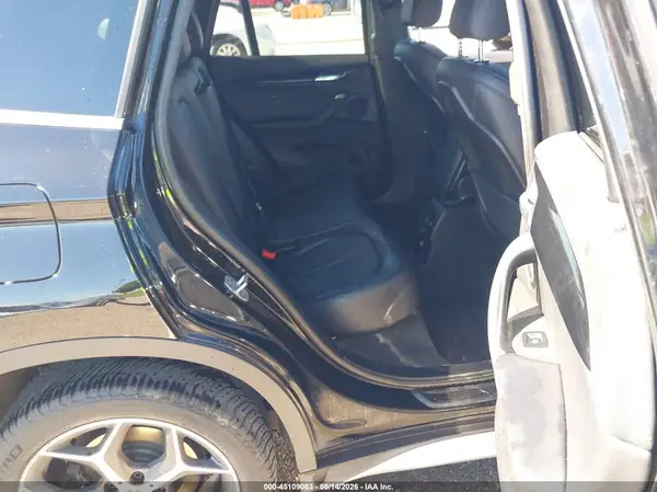 WBXHU7C35H5H36281 2017 BMW X1 - Image 8