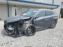 WBXHU7C35H5H37043 2017 BMW X1