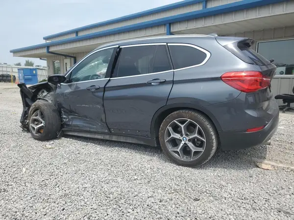 WBXHU7C35H5H37043 2017 BMW X1 - Image 2