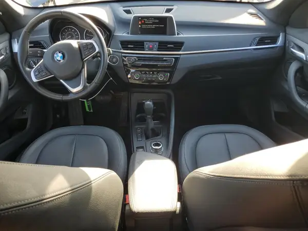 WBXHU7C35H5H37415 2017 BMW X1 - Image 8