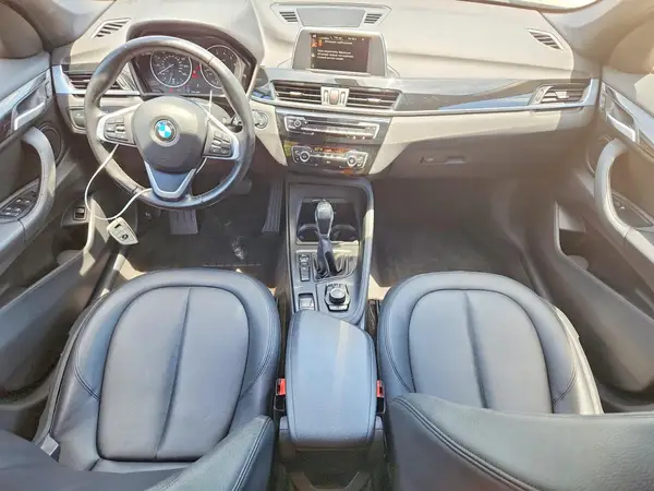WBXHU7C35H5H37964 2017 BMW X1 - Image 8