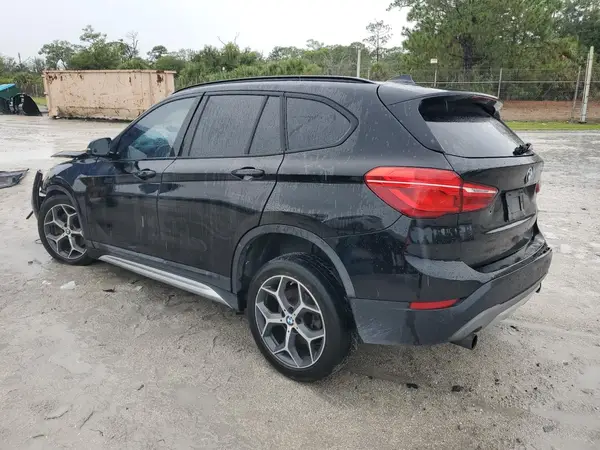WBXHU7C35H5H38032 2017 BMW X1 - Image 2