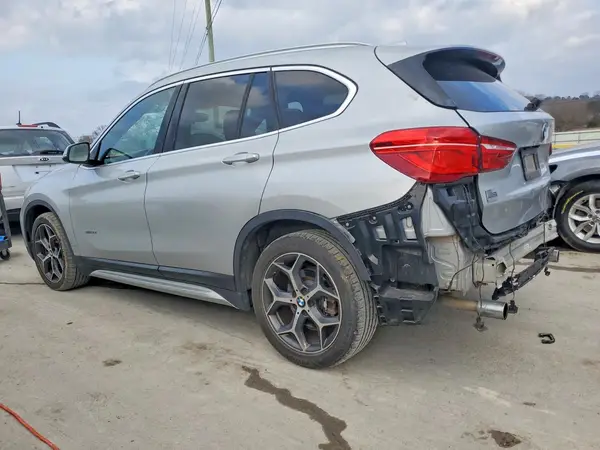 WBXHU7C35H5H38340 2017 BMW X1 - Image 2