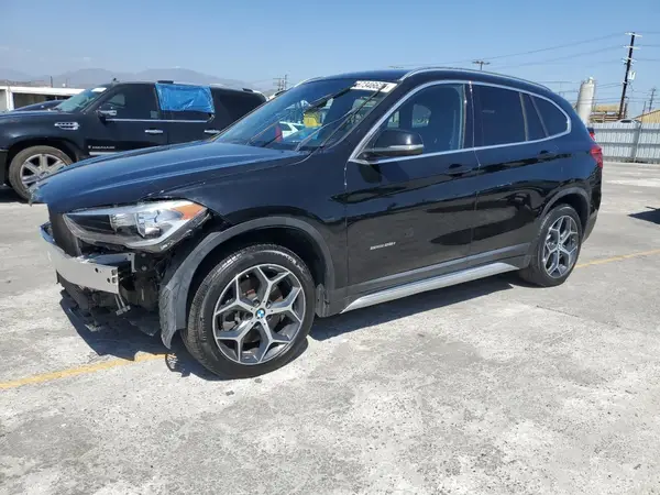 WBXHU7C35HP924607 2017 BMW X1 - Image 1