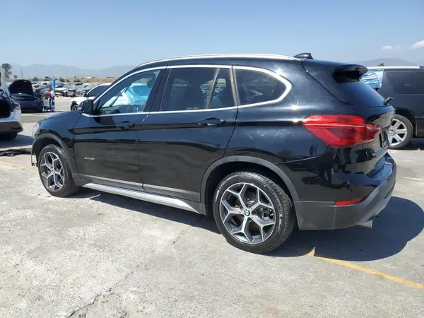 WBXHU7C35HP924607 2017 BMW X1 - Image 2