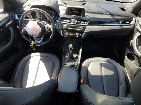 WBXHU7C35HP924607 2017 BMW X1 - Image 8