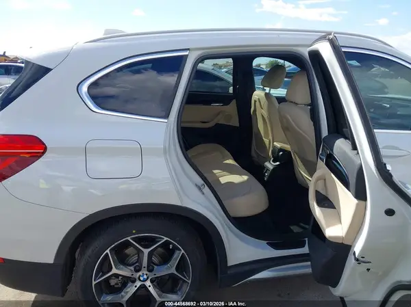 WBXHU7C35HP925353 2017 BMW X1 - Image 8