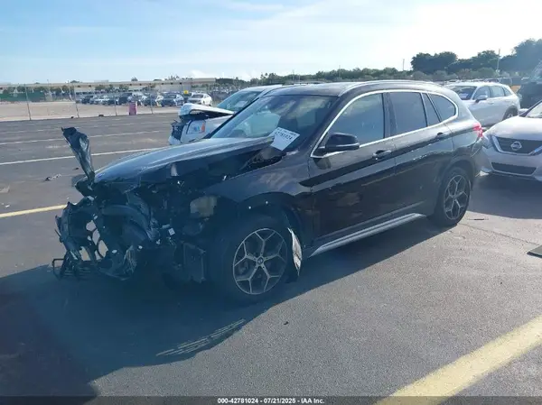 WBXHU7C35J3H42714 2018 BMW X1 - Image 2