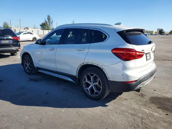 WBXHU7C35J5H39316 2018 BMW X1 - Image 2