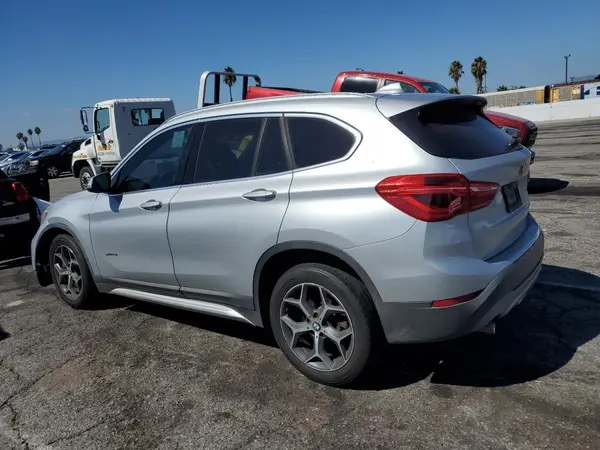 WBXHU7C35J5H40319 2018 BMW X1 - Image 2