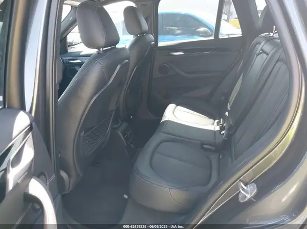 WBXHU7C35J5H40806 2018 BMW X1 - Image 8