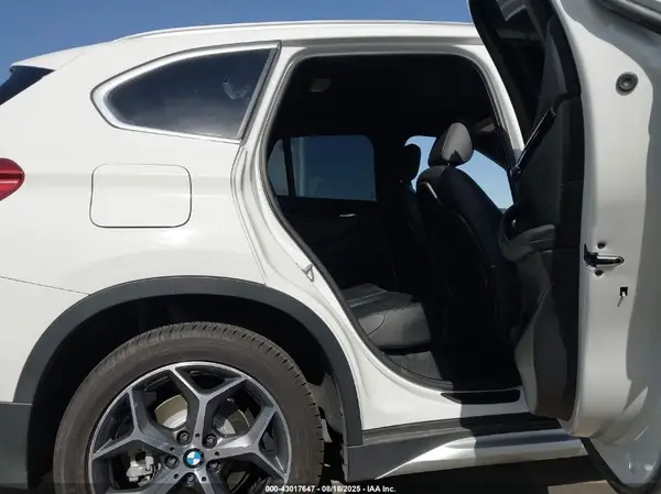 WBXHU7C35J5H41292 2018 BMW X1 - Image 8