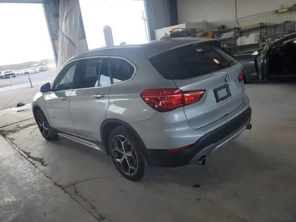 WBXHU7C35J5H43303 2018 BMW X1 - Image 2