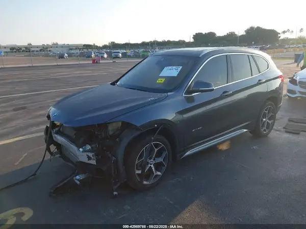 WBXHU7C35J5H43446 2018 BMW X1 - Image 2