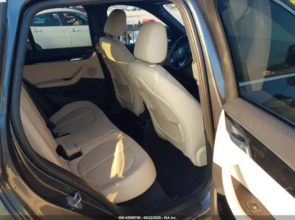 WBXHU7C35J5H43446 2018 BMW X1 - Image 8