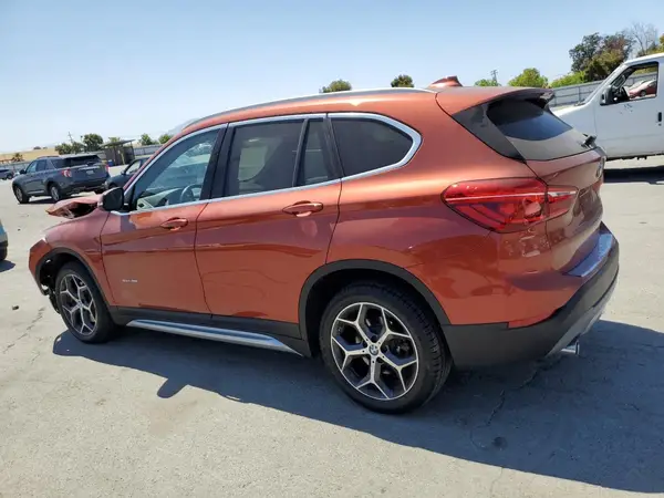 WBXHU7C35J5H44256 2018 BMW X1 - Image 2