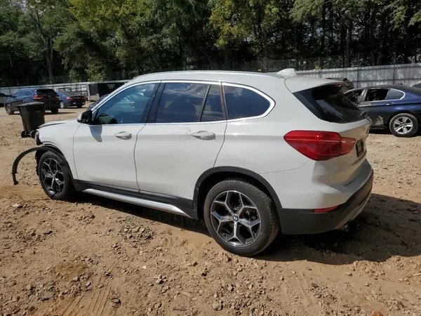 WBXHU7C35J5H45472 2018 BMW X1 - Image 2