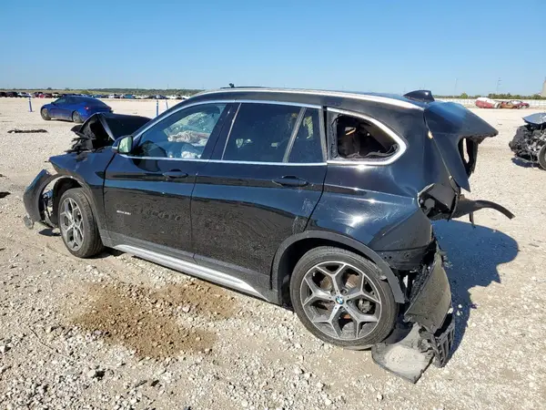 WBXHU7C35J5L05068 2018 BMW X1 - Image 2