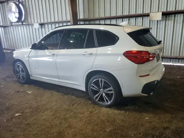 WBXHU7C35J5L05345 2018 BMW X1 - Image 2