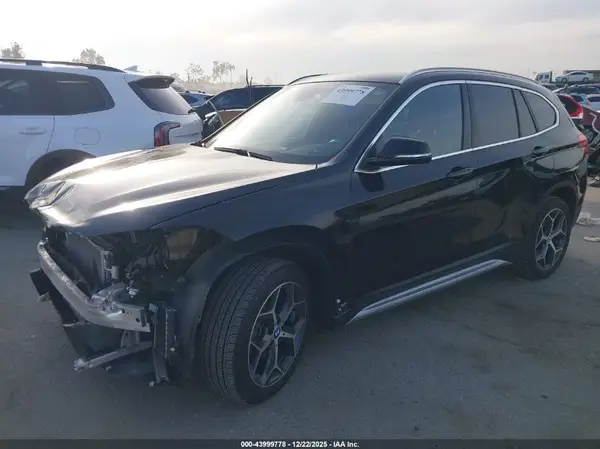 WBXHU7C35J5L06429 2018 BMW X1 - Image 2