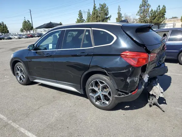 WBXHU7C35J5L06477 2018 BMW X1 - Image 2