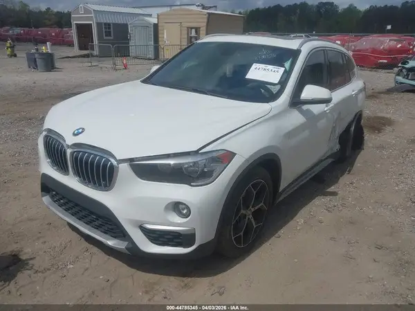 WBXHU7C35J5L07791 2018 BMW X1 - Image 2