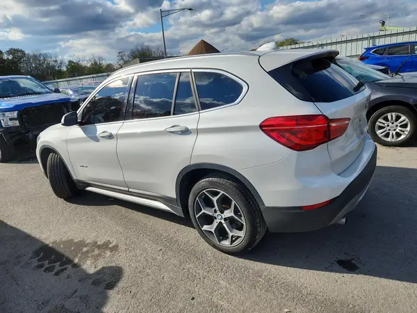WBXHU7C36H5H32627 2017 BMW X1 - Image 2