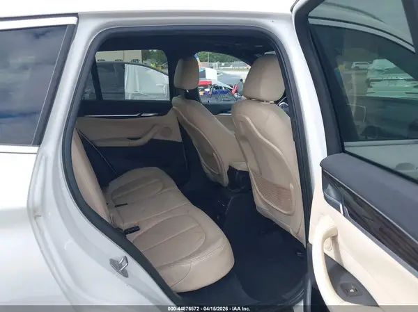WBXHU7C36H5H34992 2017 BMW X1 - Image 8