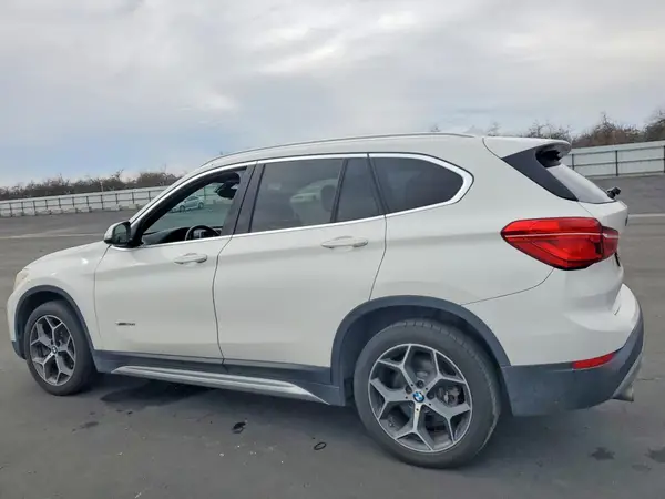 WBXHU7C36H5H35396 2017 BMW X1 - Image 2