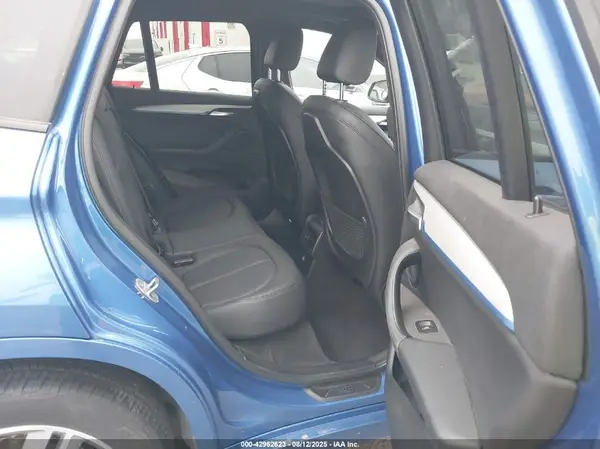 WBXHU7C36H5H36497 2017 BMW X1 - Image 8