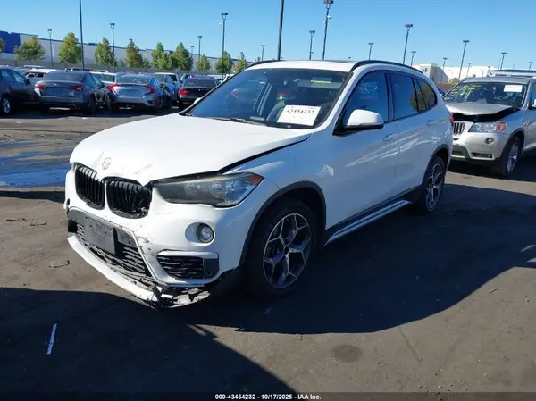 WBXHU7C36H5H37696 2017 BMW X1 - Image 2