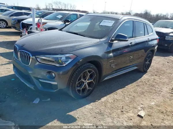 WBXHU7C36HP925233 2017 BMW X1 - Image 2
