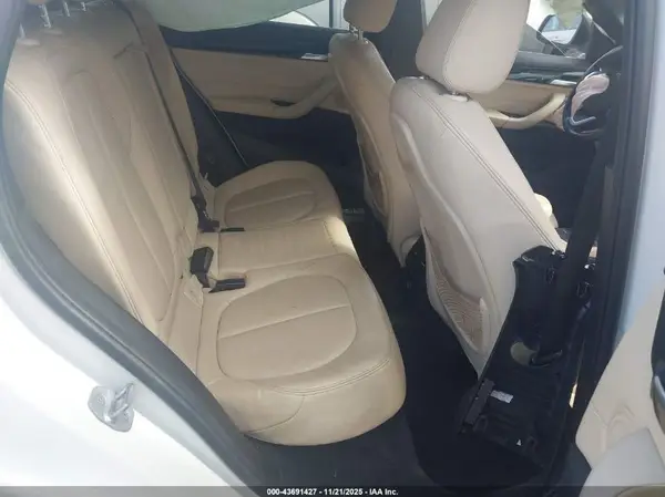 WBXHU7C36J5H40815 2018 BMW X1 - Image 8