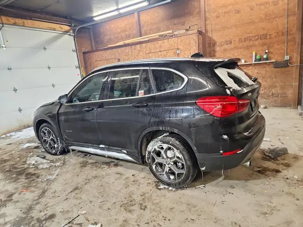 WBXHU7C36J5H41091 2018 BMW X1 - Image 2
