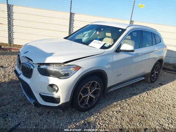 WBXHU7C36J5H41267 2018 BMW X1 - Image 2