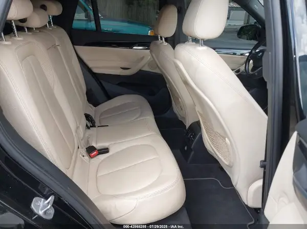 WBXHU7C36J5H41382 2018 BMW X1 - Image 8