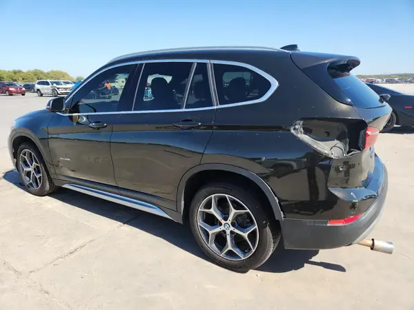 WBXHU7C36J5H42273 2018 BMW X1 - Image 2