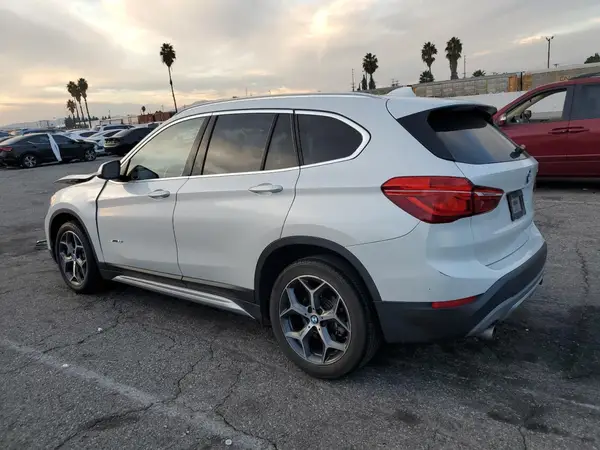 WBXHU7C36J5H42841 2018 BMW X1 - Image 2